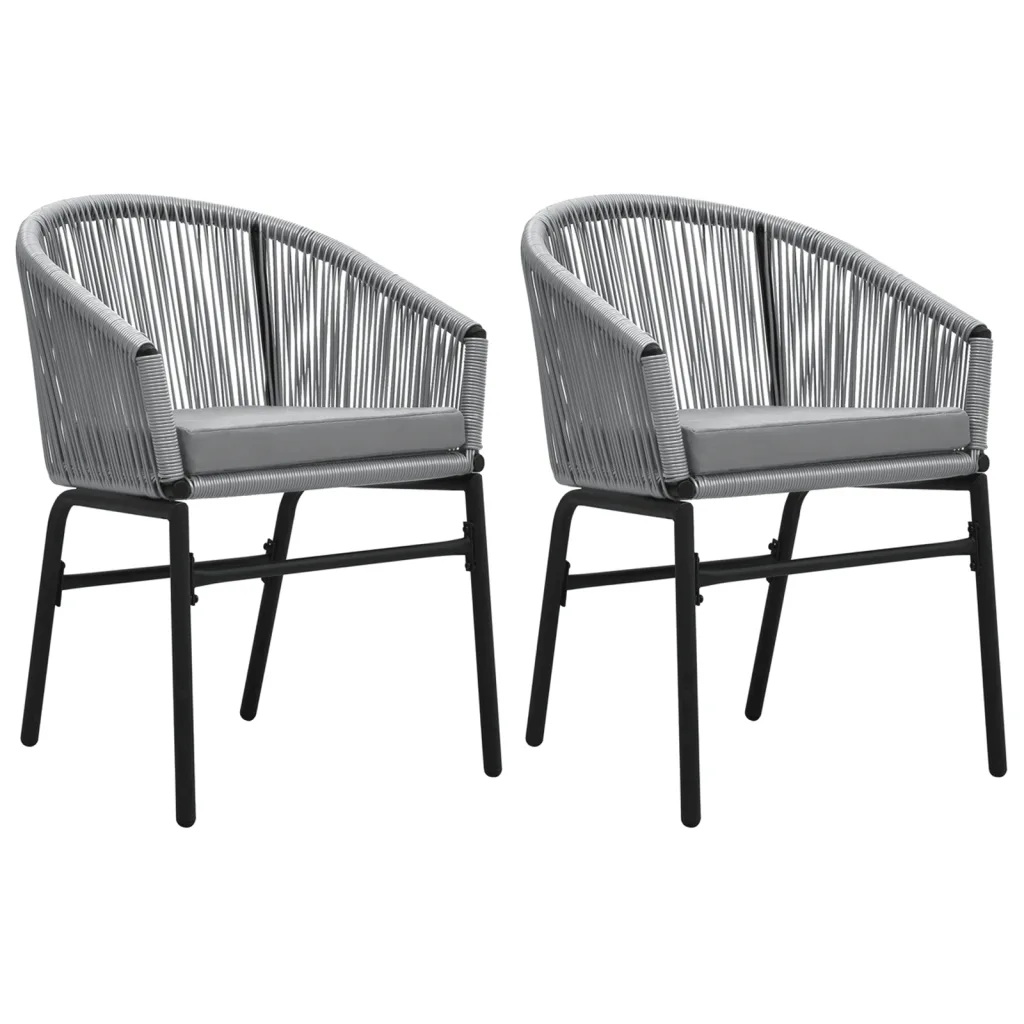 3-osaline aiamööbli komplekt klaasplaadiga lauaga, must laud 80 x 80 cm ja hallid PVC-rotangist toolid istmepatjadega