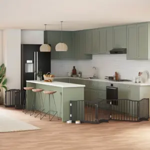 Kokkupandav koeravärav uksega, 10 paneeli, must paplipuidust, kogupikkus 800 cm