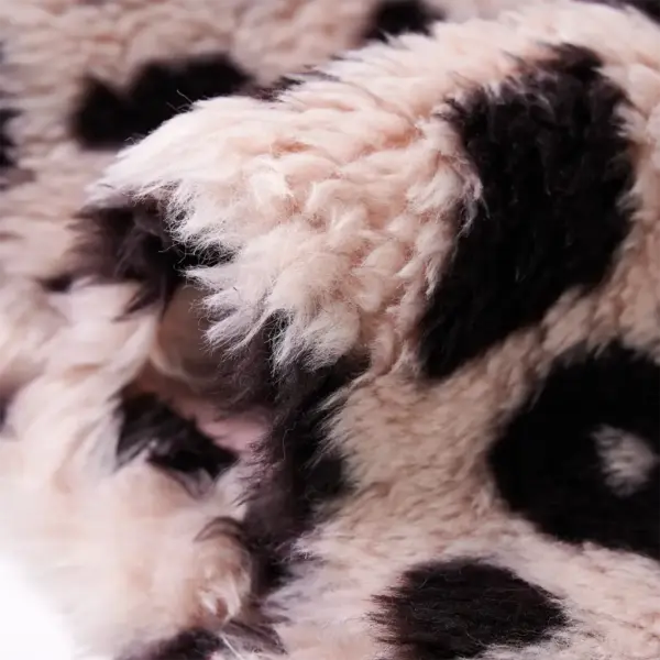 Heleroosa kunstkarusnahast laste mantel leopardimustriga, suurus 116 – 6