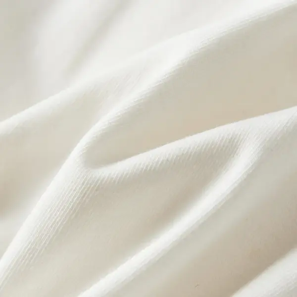 Lühikeste varrukatega laste kleit elastse vööga, helebeež, sädeleva jersey-seelikuga, suurus 116 (5–6 a) – 7