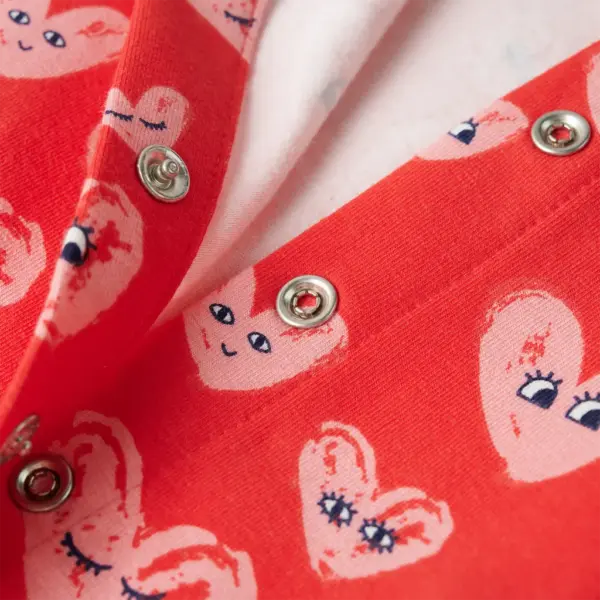 Laste lühikeste pükstega kombinesoon, punane südameprindiga, 95% puuvill, suurus 128, trukkidega, pingutusnööriga vöökoht, 2 taskut – 5