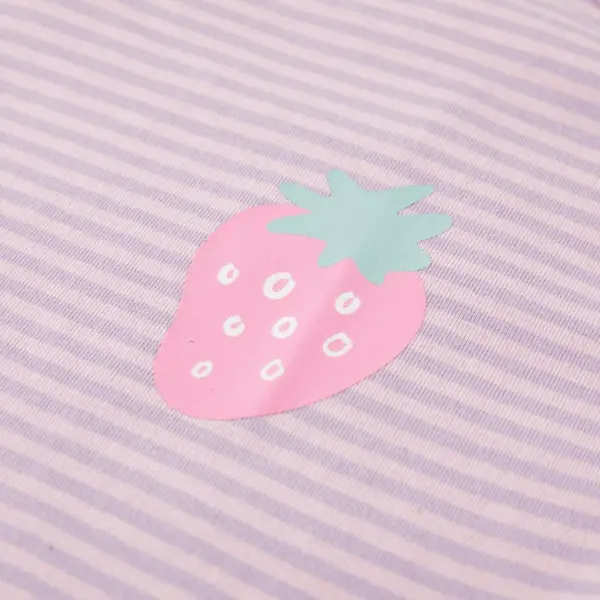 Laste volangvarrukatega T-särk, lilla triibuline, maasikatrükiga, suurus 116 – 4