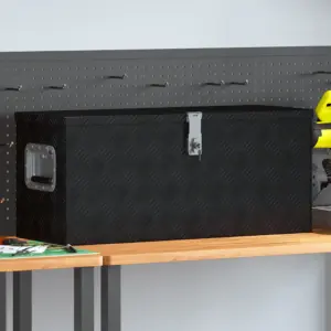Lukustatav alumiiniumist tööriistakast 80 x 30 x 35 cm, läikiv must