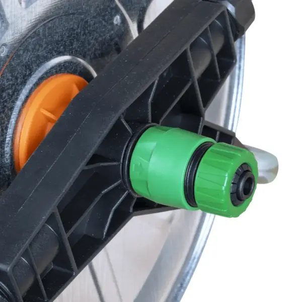 Seinale kinnitatav voolikurull tsingitud terasest, hõbedane/must, kuni 50 m aiavoolikule, 55 x 50 x 35 cm – 6