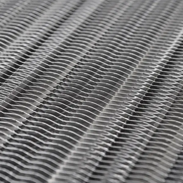 Auto jahutusradiaator mustast metallist, 1,8 kg – 4