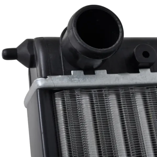 Auto jahutusradiaator, must metall, 1,8 kg – 4