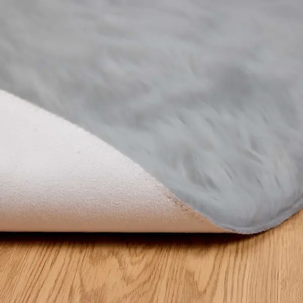 Ümmargune kunstlambanaha vaip Tafalla, hall, Ø 160 cm, polüester – 8