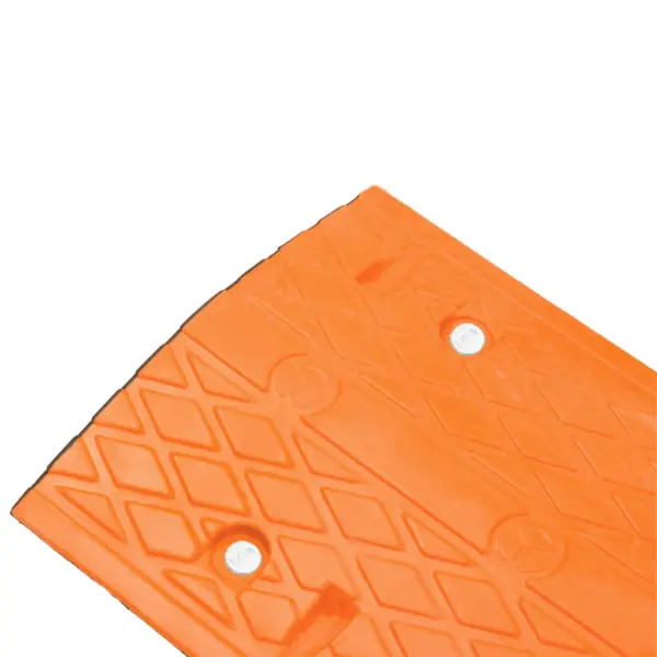 Kummist kiirusetõke parklatesse, kollane-must, 97 x 32,5 x 4 cm – 6