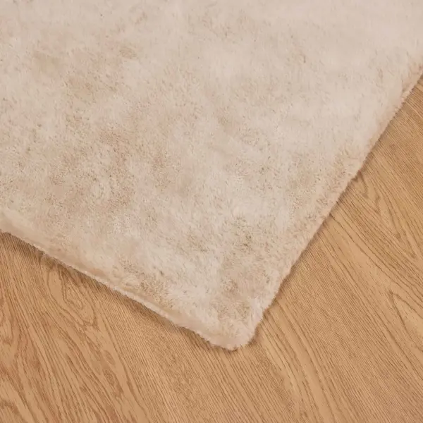 Libisemiskindel kunstkarusnahast vaip Olite, pruunikashall, 120 x 120 cm – 7