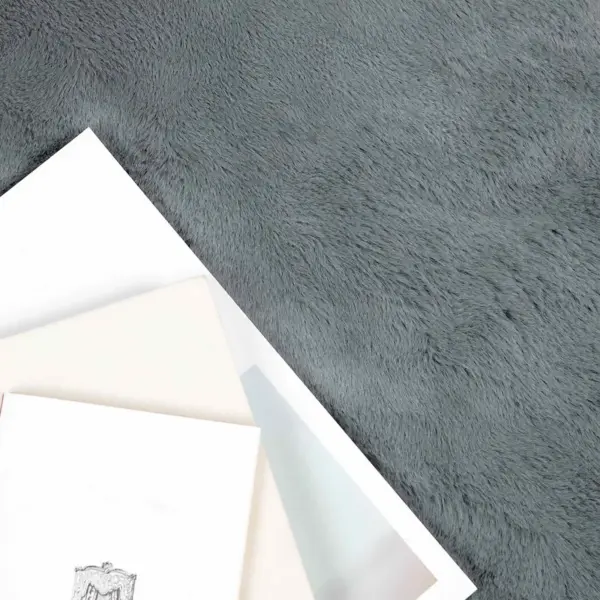 Libisemiskindel kunstkarusnahast vaip Olite, antratsiit, 50 x 80 cm – 3