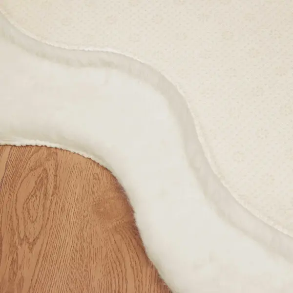 Libisemiskindel kunstküülikukarva vaip Olite, kreem, 50 x 80 cm – 8