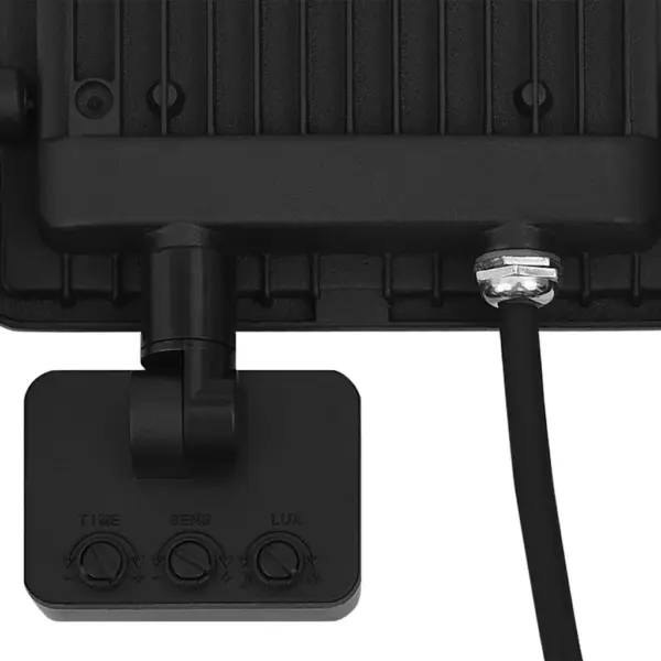 Liikumisanduriga LED-prožektor välitingimustesse, 10 W, soe valge, must – 9