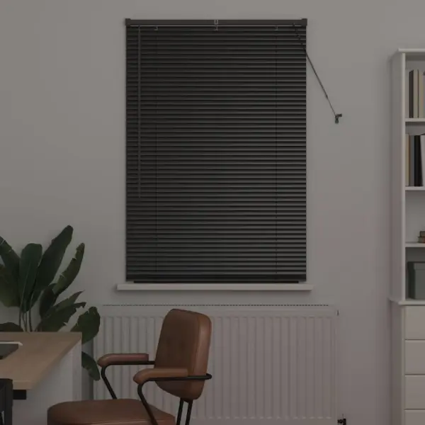 Must alumiiniumist Veneetsia ruloo, 175 x 95 cm – 3