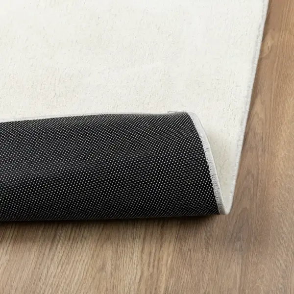 Kreemjasvalge lühikese narmaga vaip OVIEDO, 100% polüester, 200 x 200 cm – 5