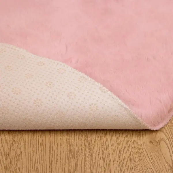 Libisemiskindel ümmargune kunstkarus vaip Olite, roosa, Ø 100 cm – 8