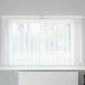 Valge lillemustriga pitskardin, polüester, 140 x 200 cm