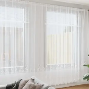 Valge lillemustriga pitskardin, polüester, 260 x 500 cm