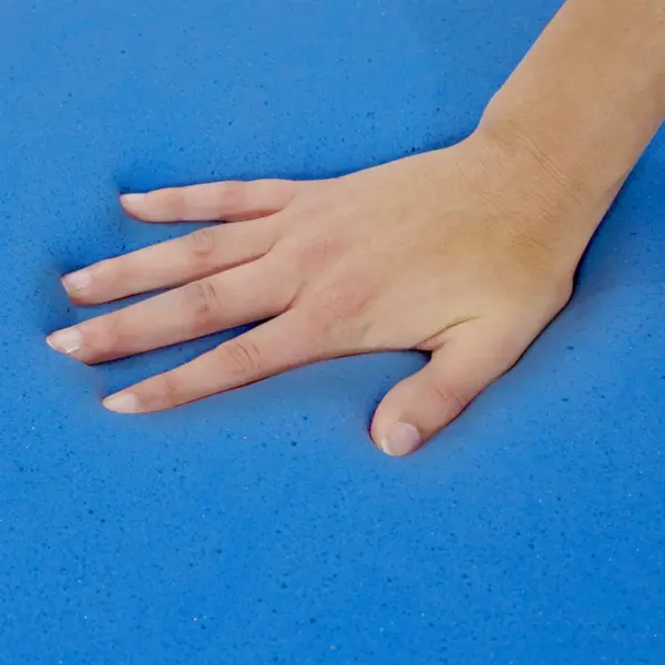 Mäluvahust pealismadrats 140 x 200 x 6 cm, pestava kattega, valge-sinine – 8