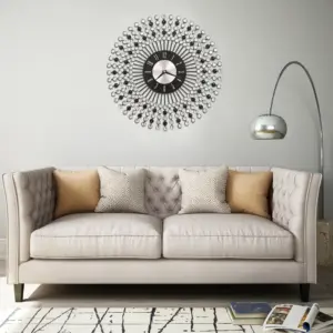 Metallist seinakell säravate kristallhelmestega, must-valge, 43 cm