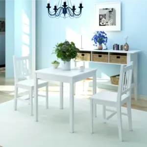 Kolmeosaline valge männipuidust söögitoakomplekt, laud 70 x 70 cm ja 2 tooli