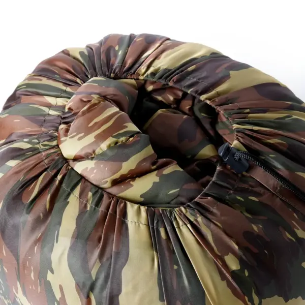 Kahekohaline 3–4 hooaja magamiskott patjadega, kamuflaaž, 220 x 150 cm – 3
